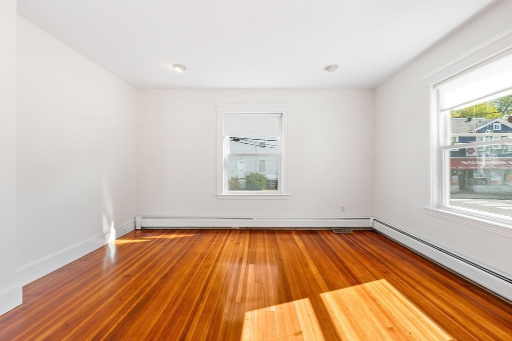 337 Newton Street # 4 Unit: #4