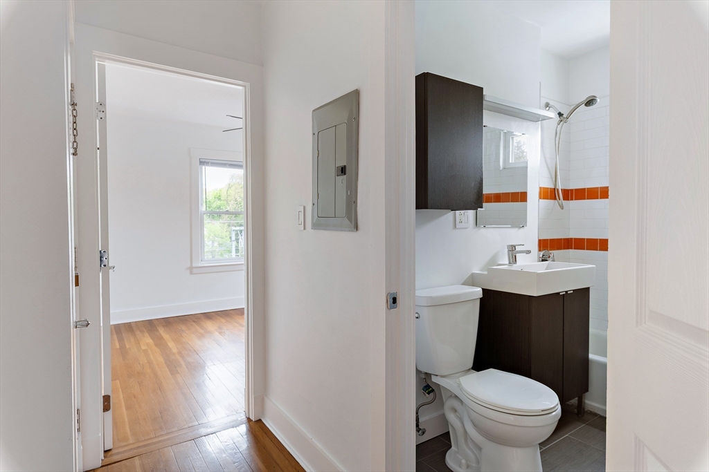 699 Hyde Park Ave # 6
