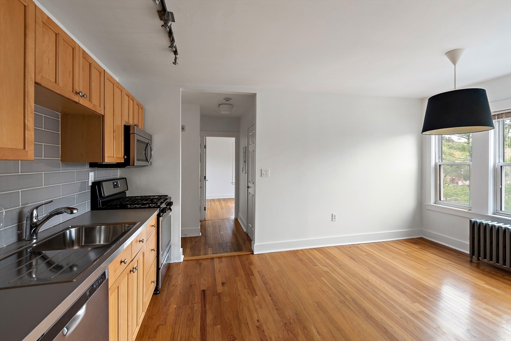 699 Hyde Park Ave # 6