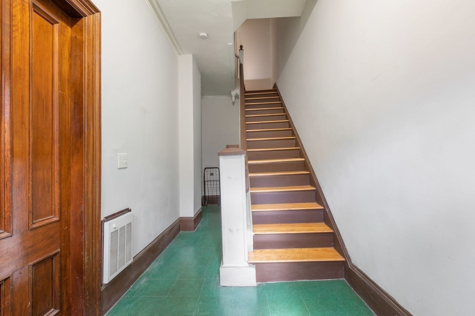 94 Mount Pleasant Avenue # 2