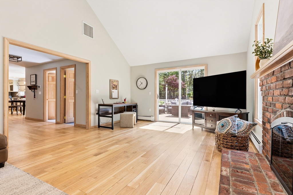 6 Edmunds Way