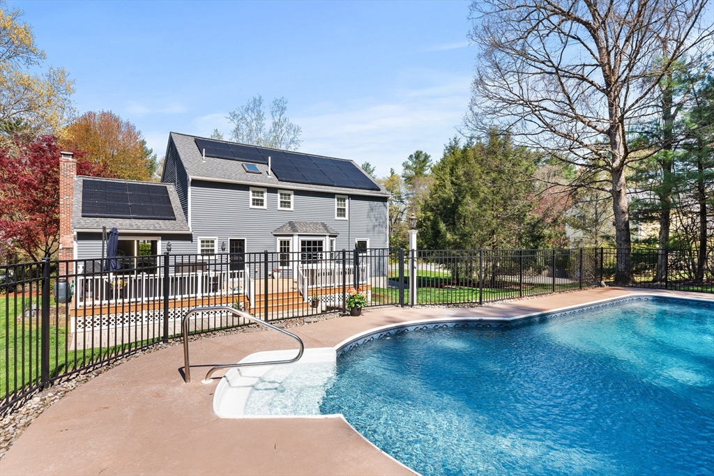 6 Edmunds Way