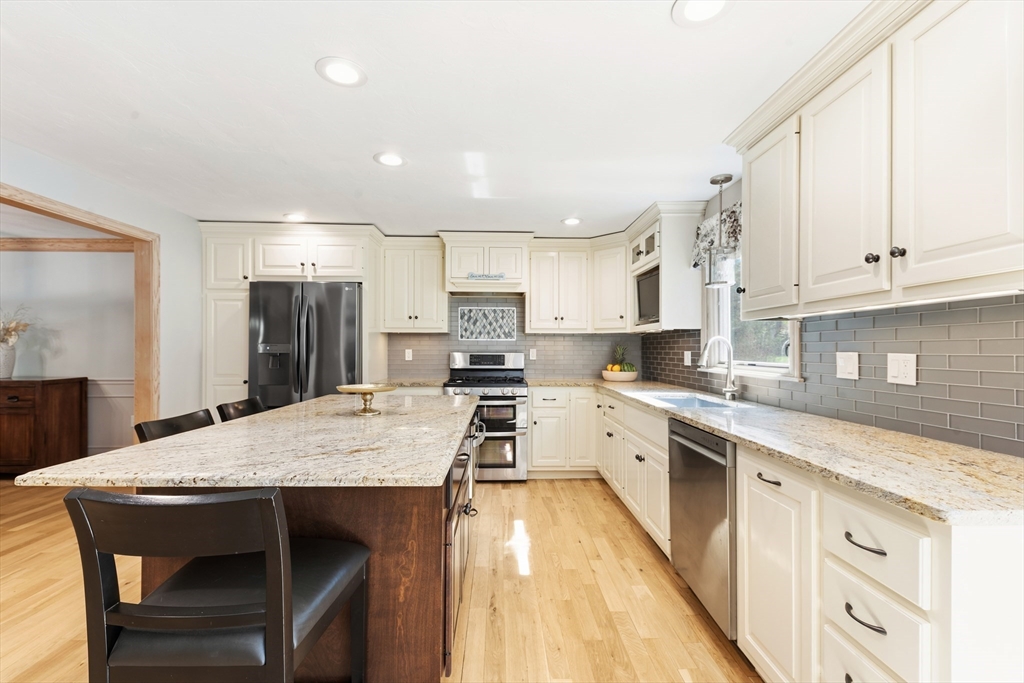 6 Edmunds Way