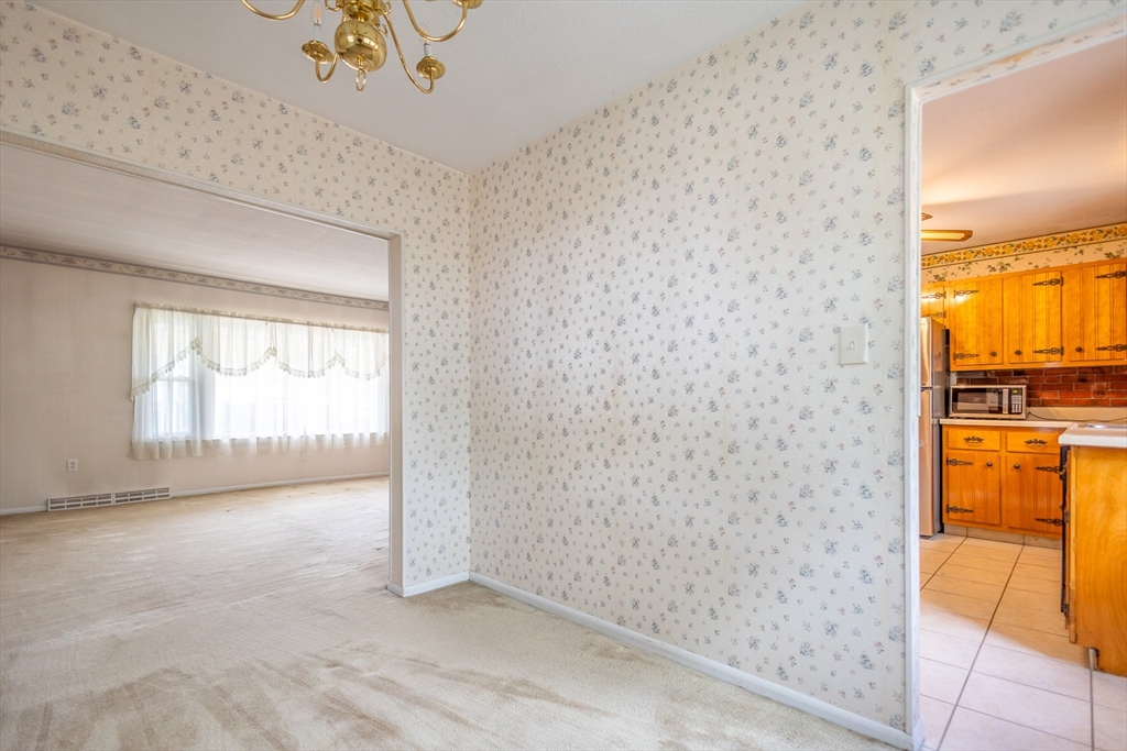25 Windward Rd