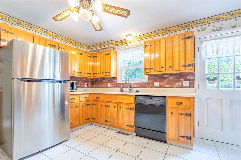 25 Windward Rd