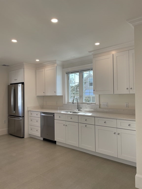 55 Dalton Rd # 1