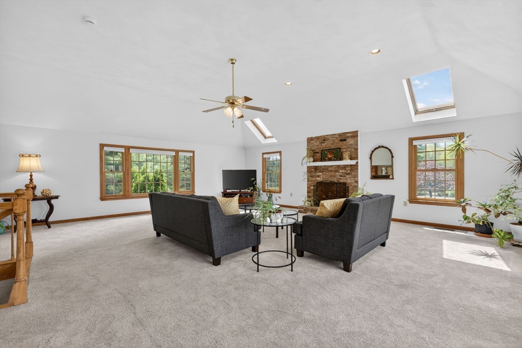 2 Stouffer Cir