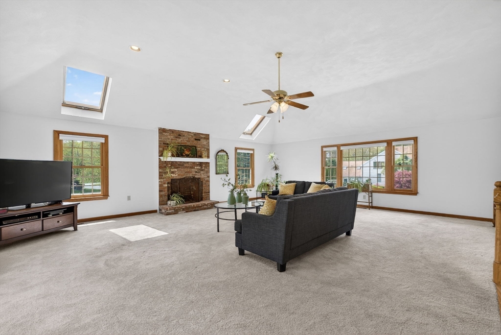 2 Stouffer Cir