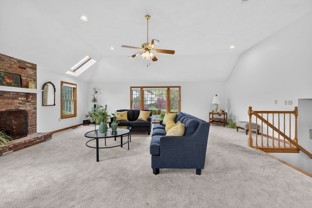 2 Stouffer Cir