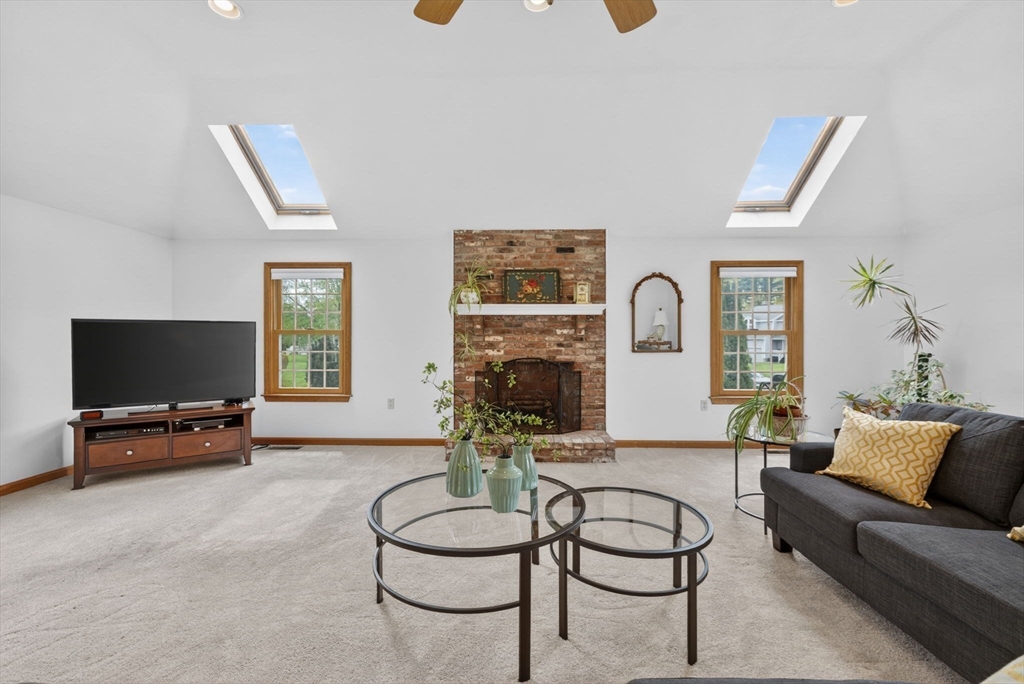 2 Stouffer Cir