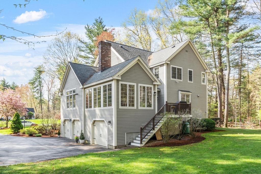 25 Whitney Lane