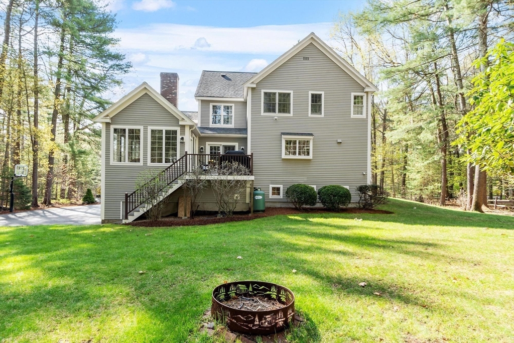 25 Whitney Lane