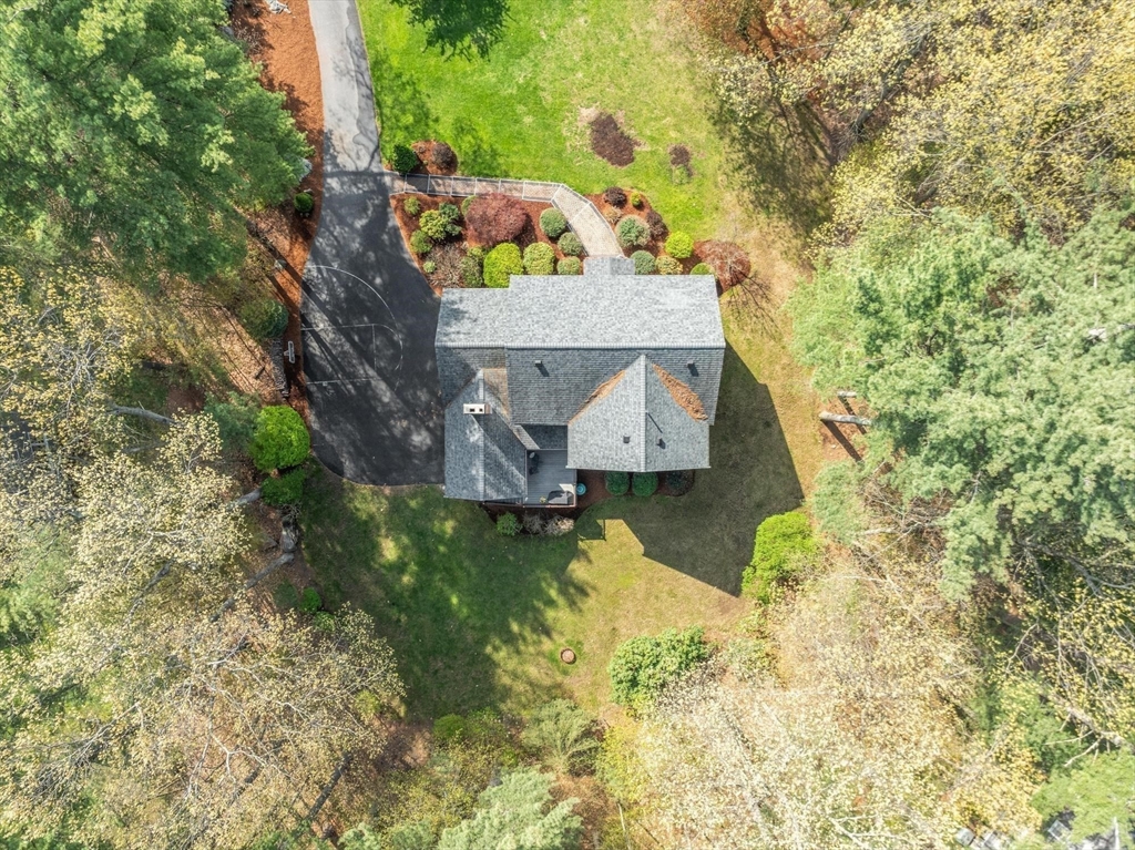 25 Whitney Lane