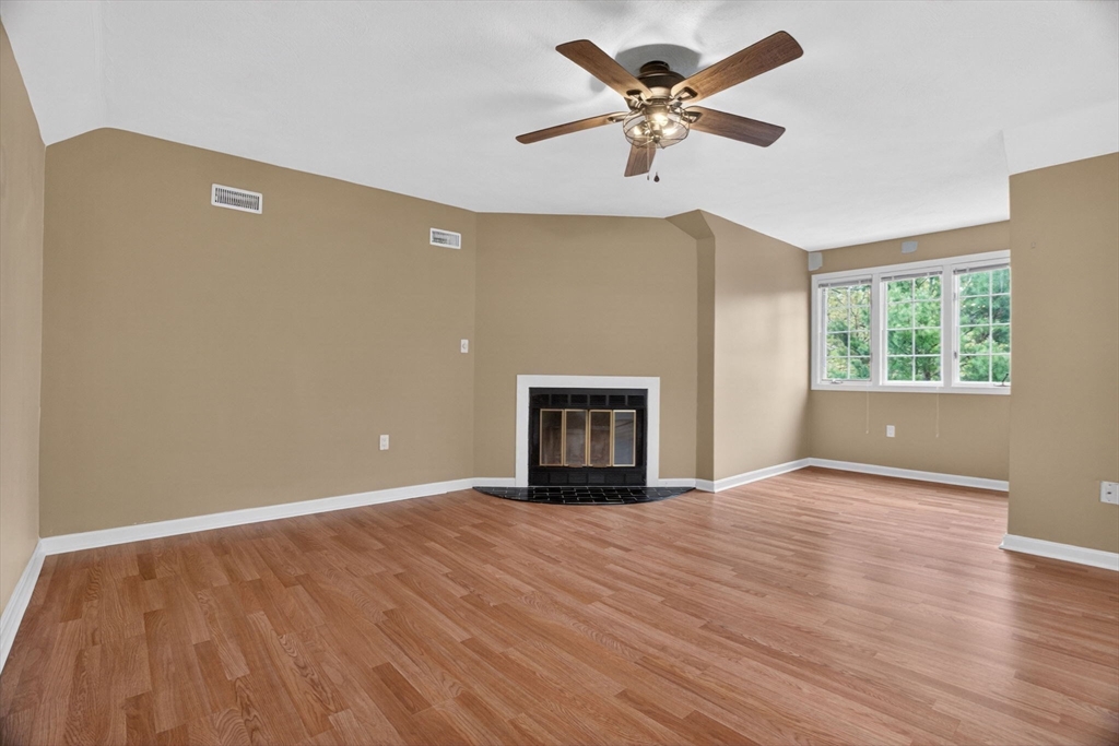 4 Oak Ridge Dr # 6