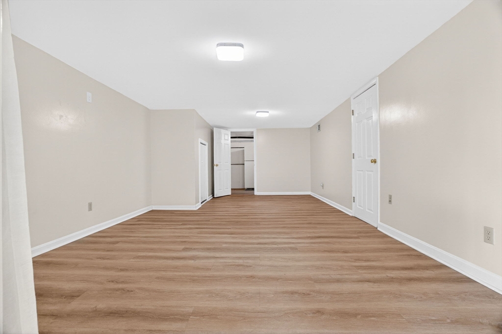 4 Oak Ridge Dr # 6