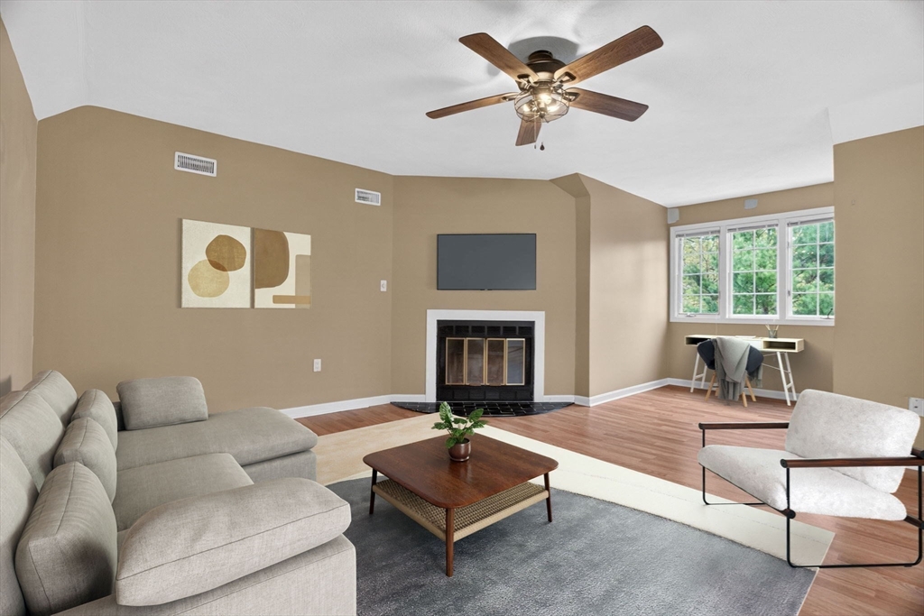 4 Oak Ridge Dr # 6