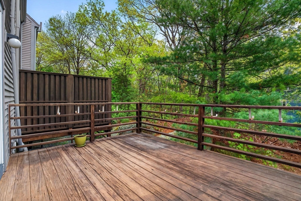 4 Oak Ridge Dr # 6
