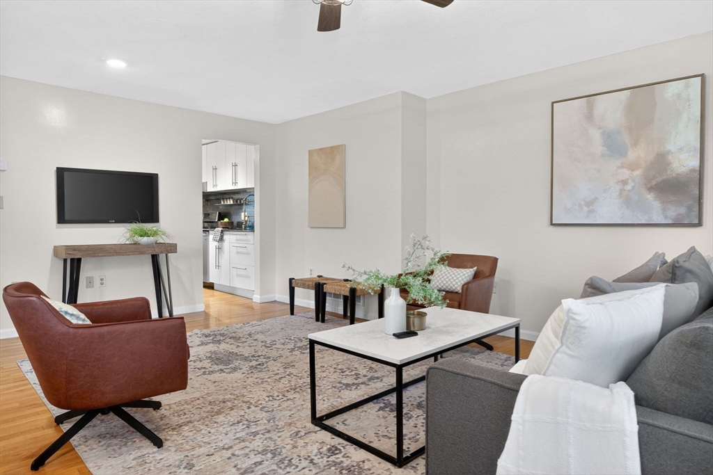 4 Oak Ridge Dr # 6