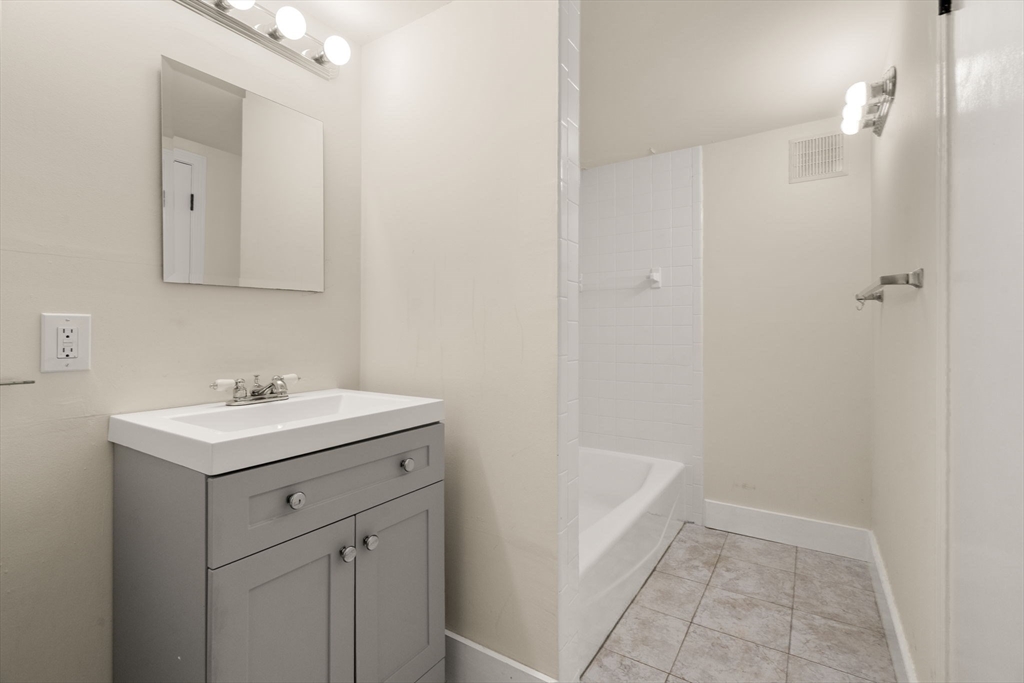 86 Webster St # 86