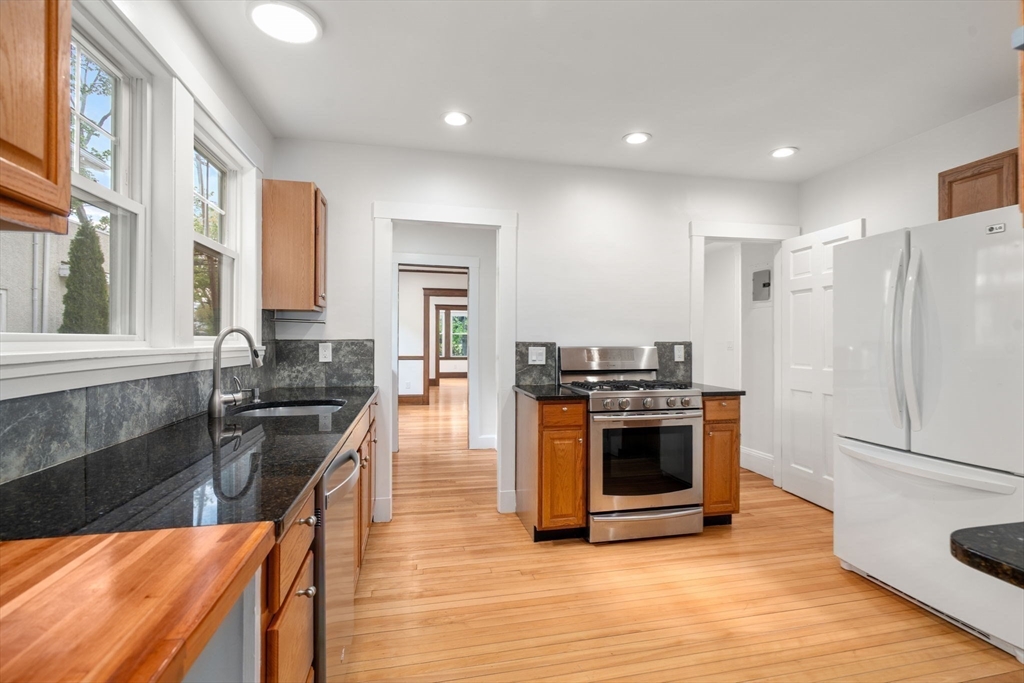 86 Webster St # 86