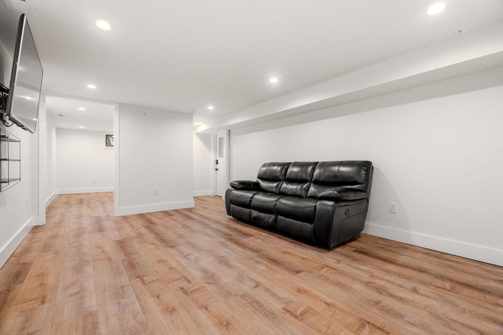 86 Webster St # 86