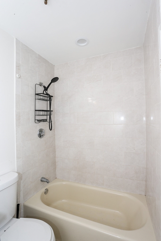 90 Quincy Shore Dr Unit: 302