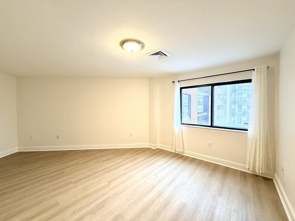 90 Quincy Shore Dr Unit: 302