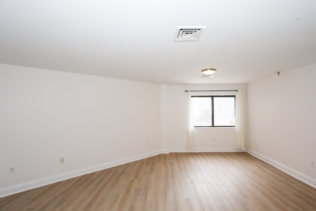 90 Quincy Shore Dr Unit: 302