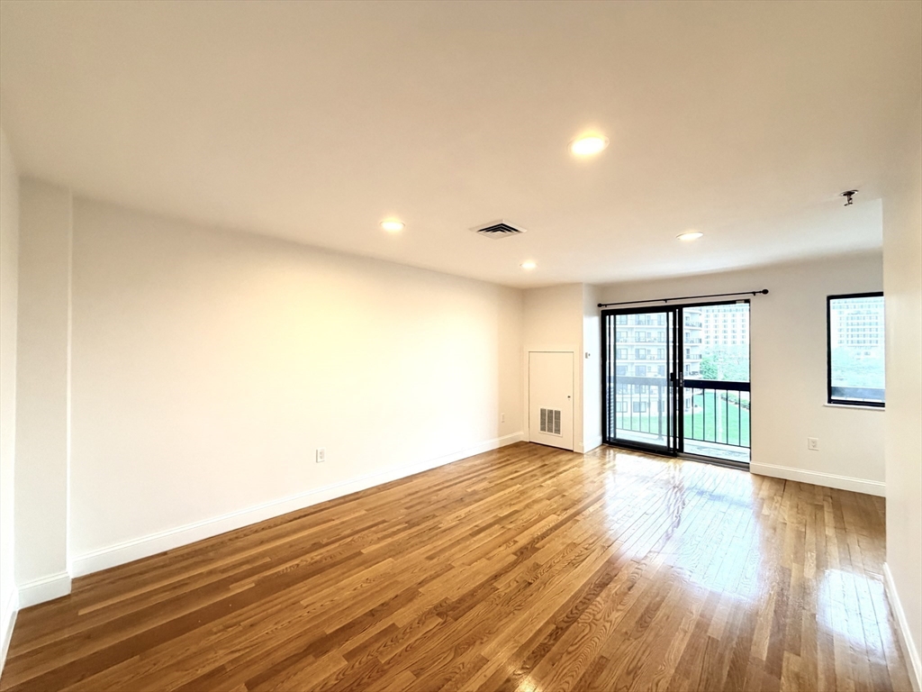 90 Quincy Shore Dr Unit: 302