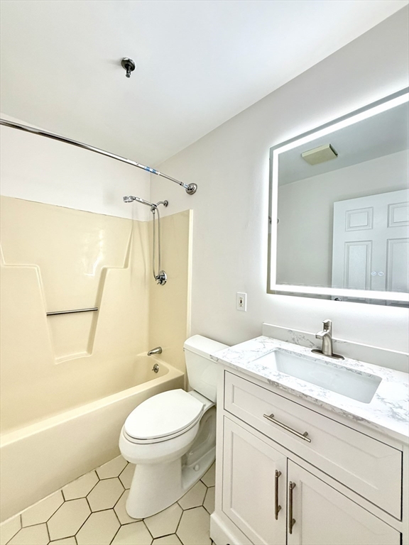 90 Quincy Shore Dr Unit: 302