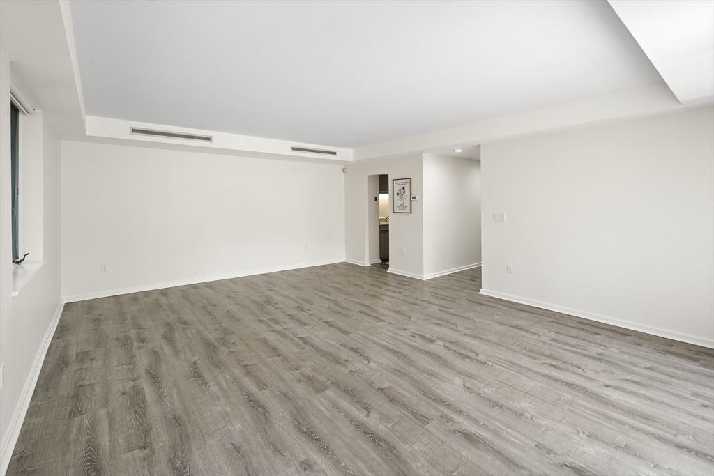 130 Mount Auburn St # 113