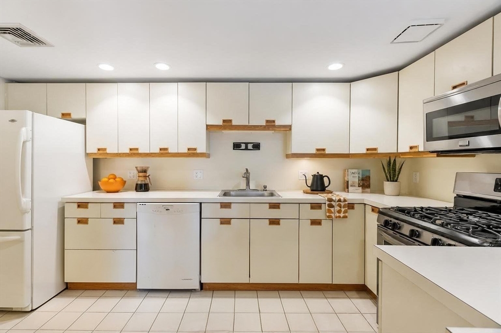 321 Place Ln # 321
