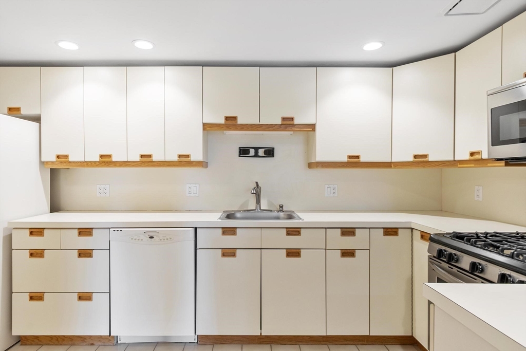 321 Place Ln # 321