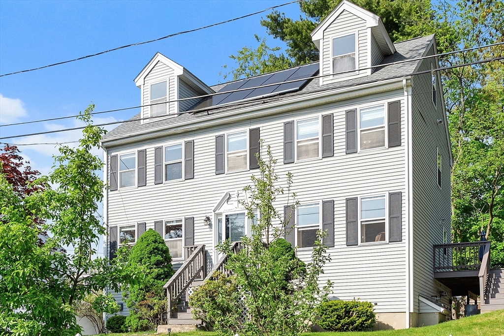 9 Rhodes St