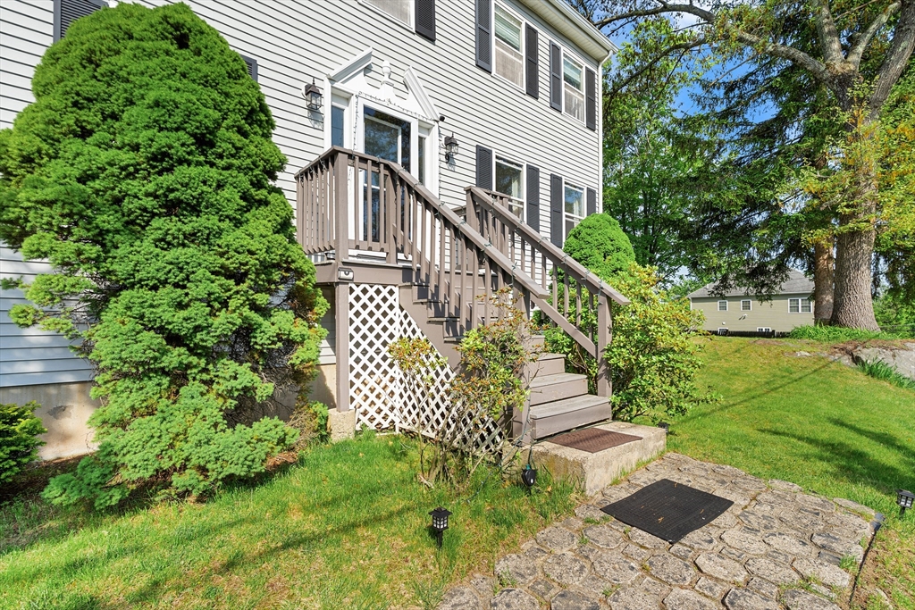 9 Rhodes St