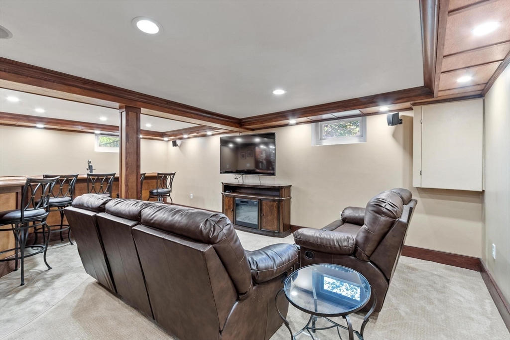 289 South Rd