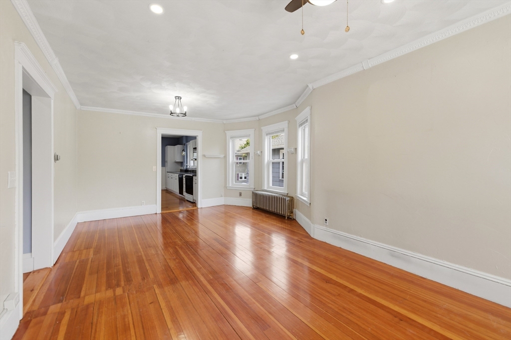 25-27 Bainbridge Street # 2