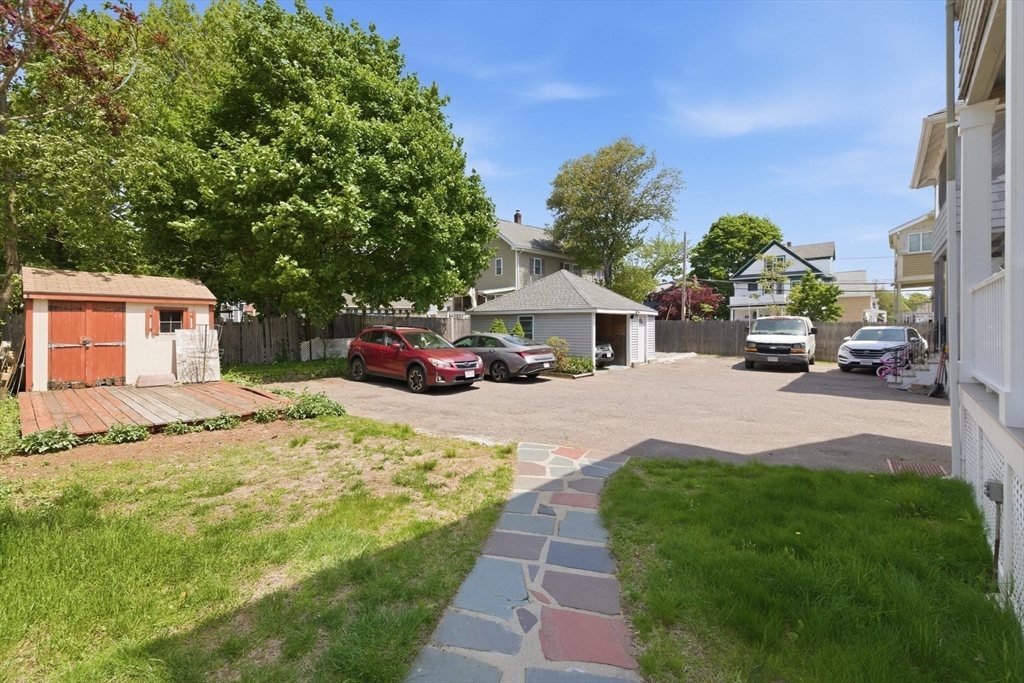 25-27 Bainbridge Street # 2