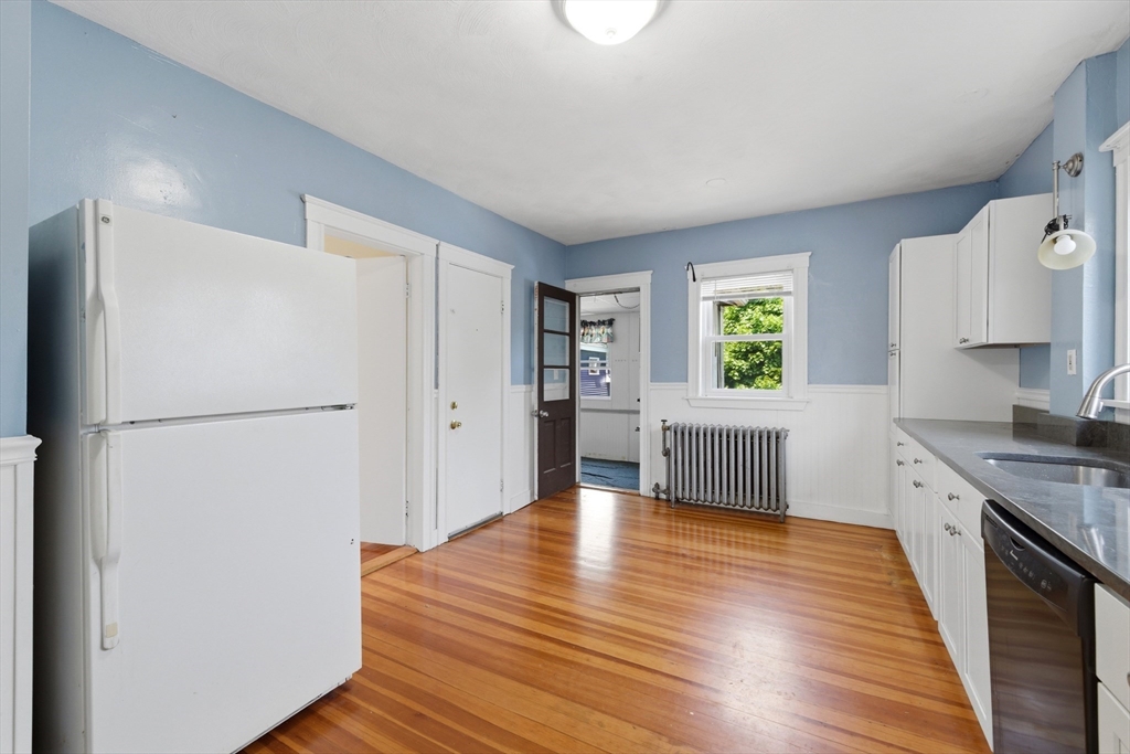 25-27 Bainbridge Street # 2