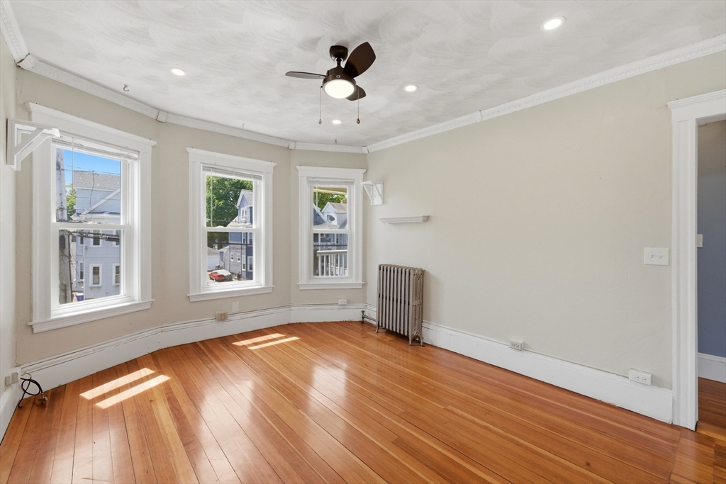25-27 Bainbridge Street # 2