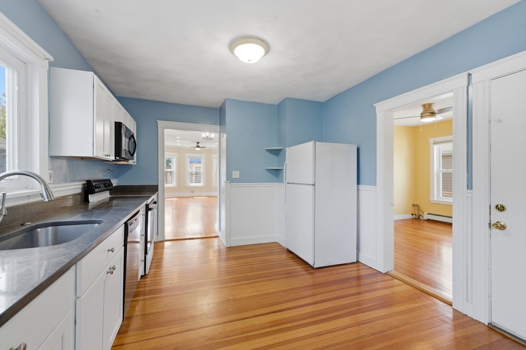 25-27 Bainbridge Street # 2