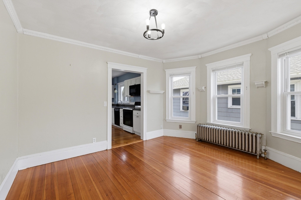 25-27 Bainbridge Street # 2