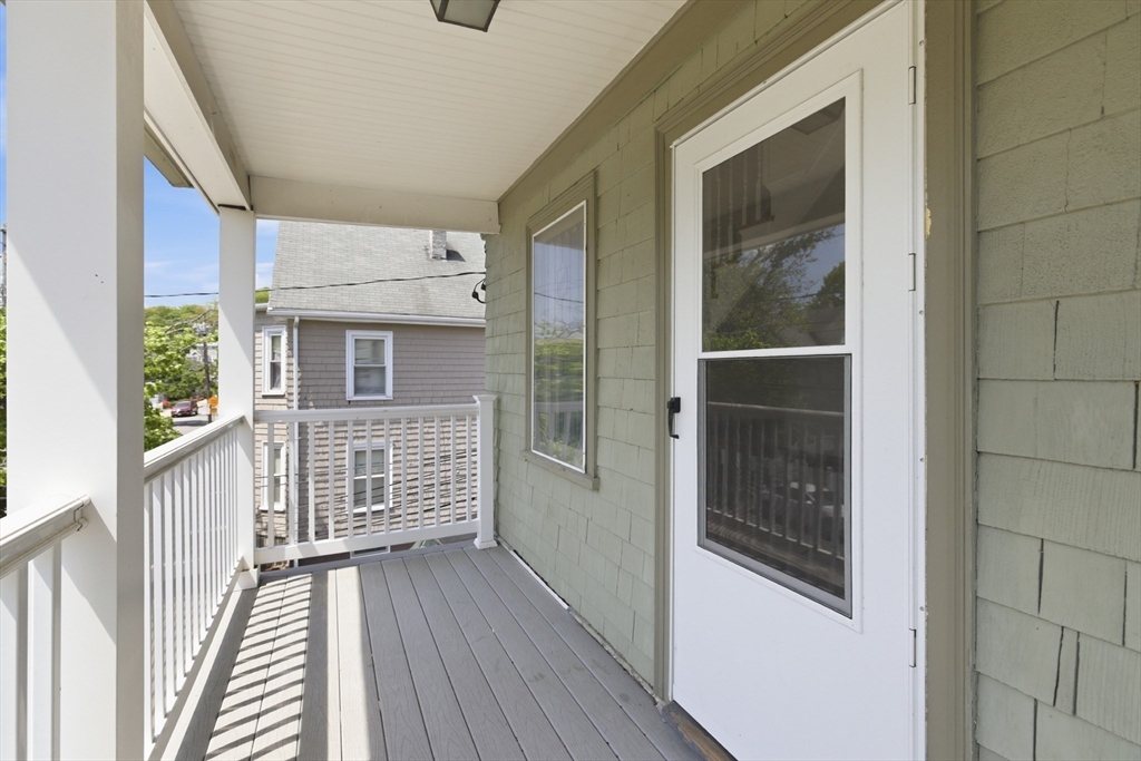 25-27 Bainbridge Street # 2