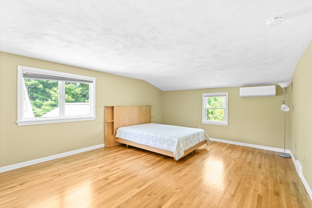 6 Crestview Dr
