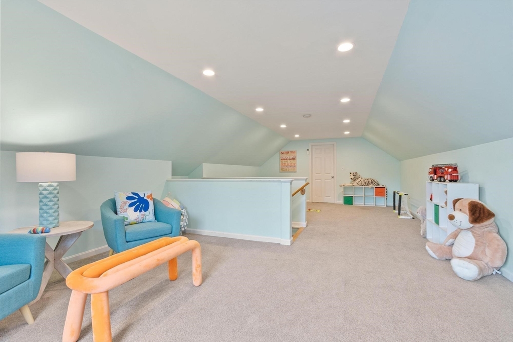 83 Pleasant St