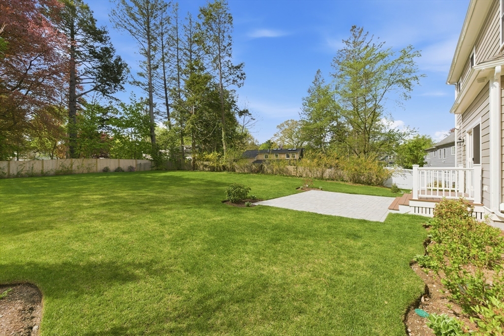 20 Larchmont Lane