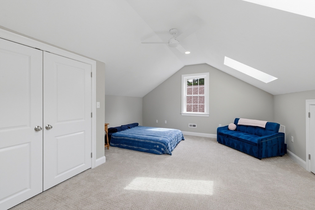 20 Larchmont Lane