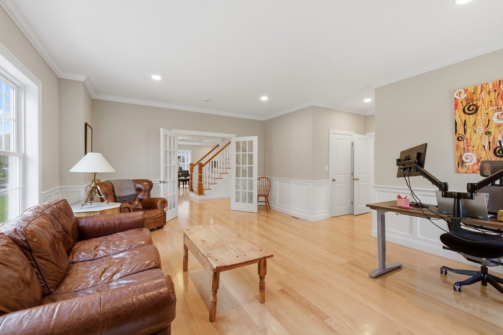 20 Larchmont Lane