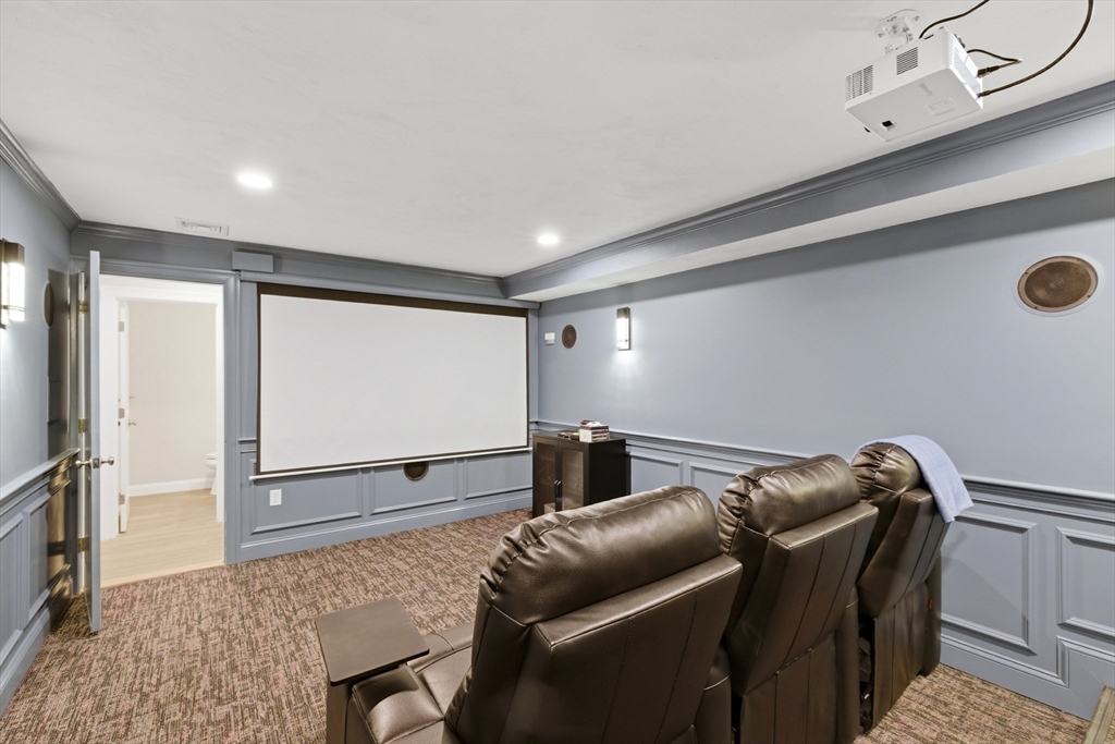 20 Larchmont Lane