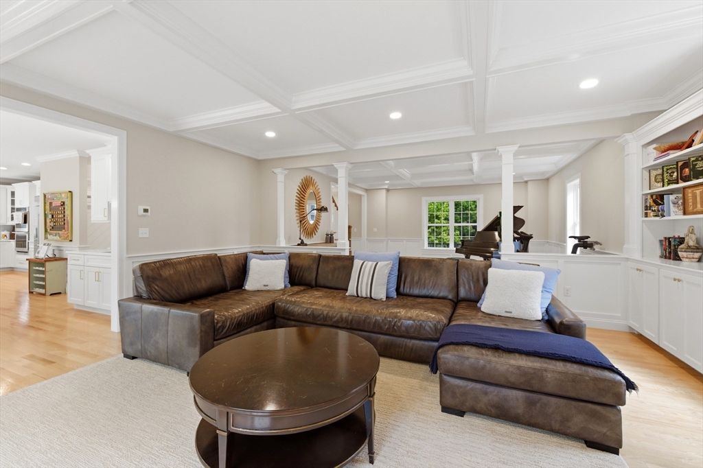20 Larchmont Lane